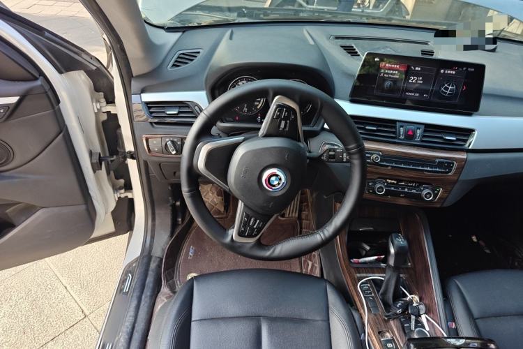 Used BMW X1 2018 sDrive18Li Fashion Model Steering Wheel
