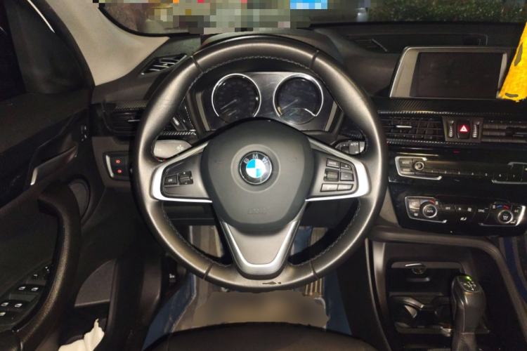 Used BMW X1 2018 sDrive18Li Fashion Model Steering Wheel
