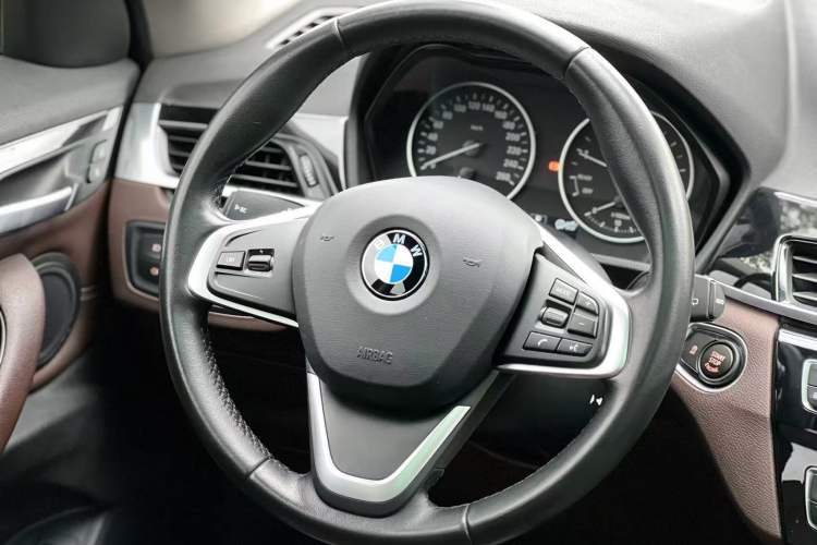 Used BMW X1 2018 sDrive18Li Luxury Model Steering Wheel