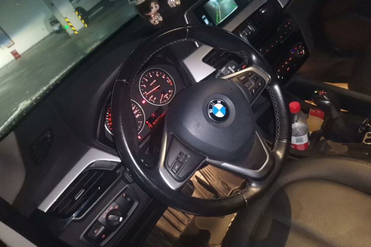 Used BMW X1 2018 sDrive20Li Leading Model Steering Wheel