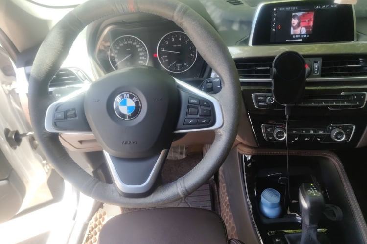Used BMW X1 2018 xDrive20Li Luxury Edition Steering Wheel