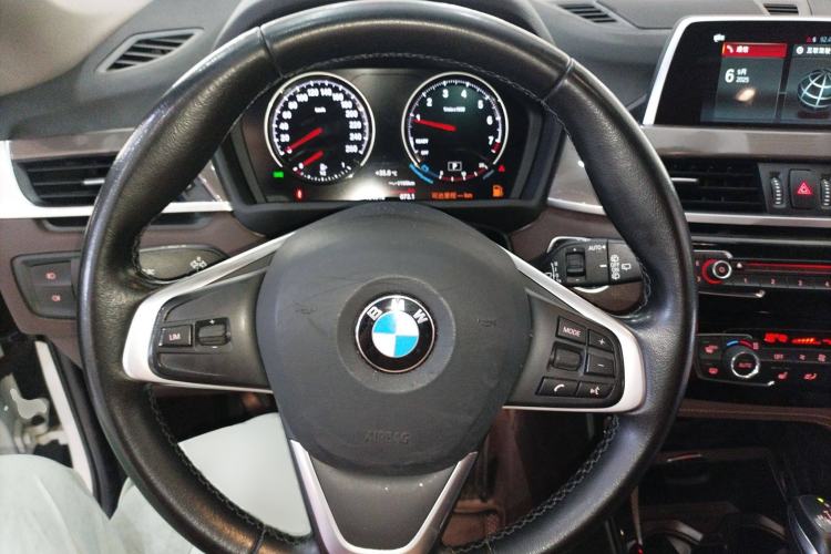 Used BMW X1 2018 xDrive20Li Luxury Edition Steering Wheel