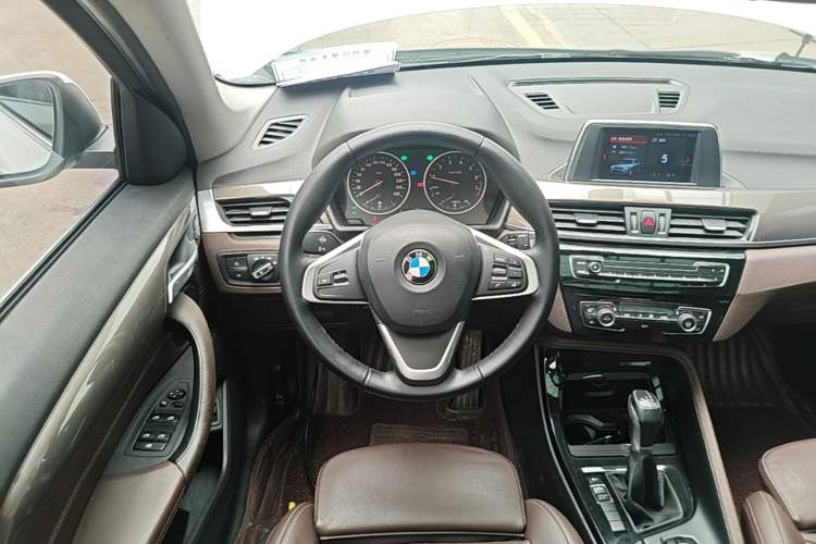 Used BMW X1 2018 sDrive18Li Luxury Model Steering Wheel