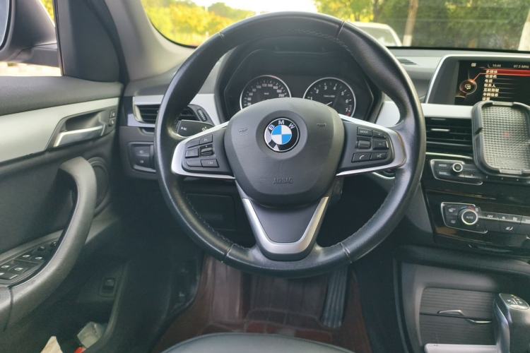 Used BMW X1 2018 sDrive20Li Leading Model Steering Wheel