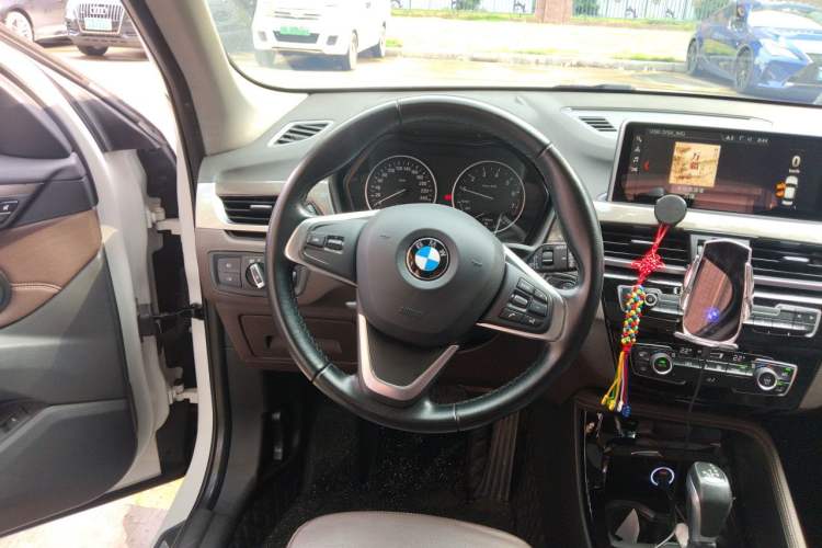 Used BMW X1 2018 sDrive18Li Luxury Model Steering Wheel