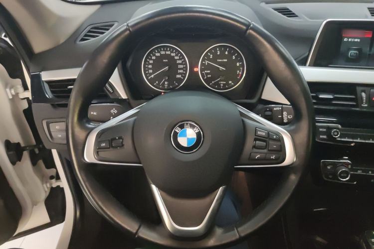 Used BMW X1 2018 sDrive20Li Leading Model Steering Wheel