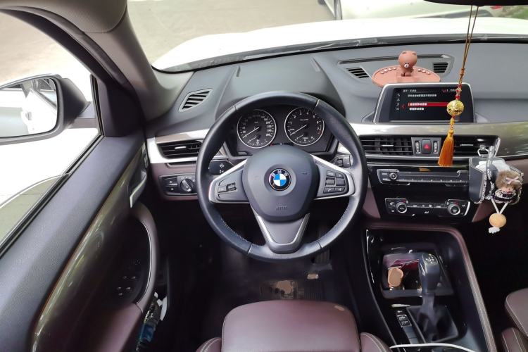 Used BMW X1 2018 sDrive18Li Luxury Model Steering Wheel