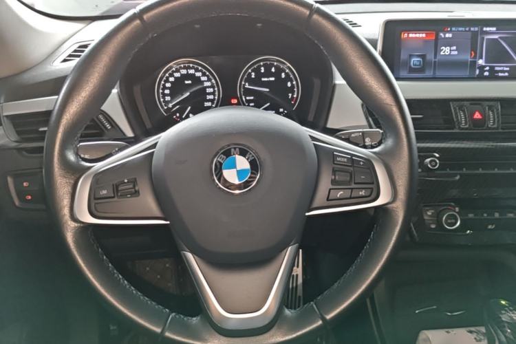 Used BMW X1 2018 sDrive20Li Leading Model Steering Wheel
