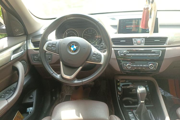 Used BMW X1 2018 xDrive20Li Luxury Model Steering Wheel