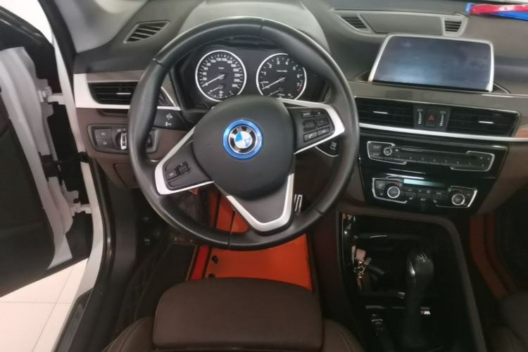 Used BMW X1 2018 xDrive20Li Luxury Edition Steering Wheel