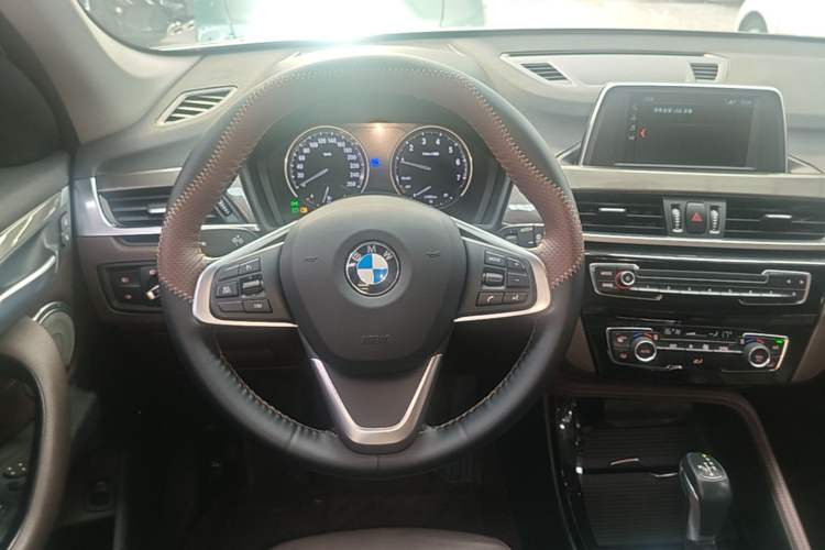 Used BMW X1 2018 sDrive18Li Luxury Model Steering Wheel