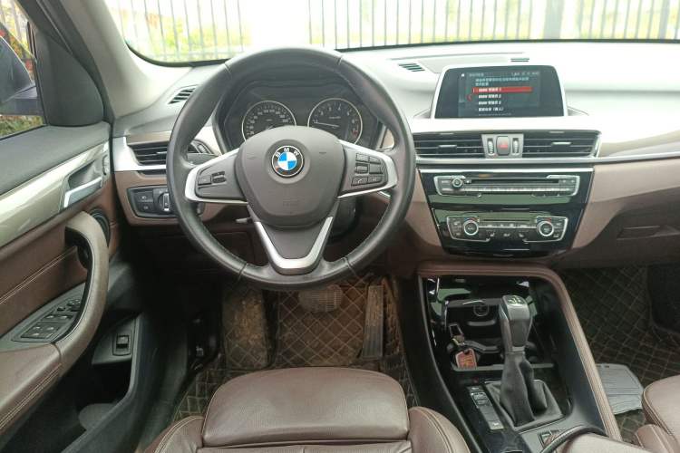 Used BMW X1 2018 xDrive20Li Luxury Edition Steering Wheel