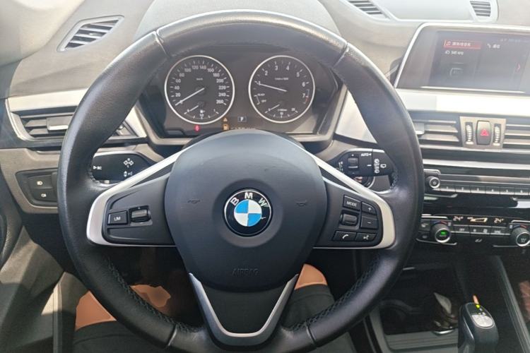 Used BMW X1 2018 sDrive18Li Fashion Model Steering Wheel