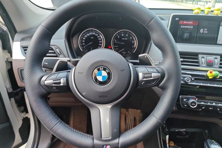 Used BMW X1 2018 xDrive20Li Luxury Edition Steering Wheel