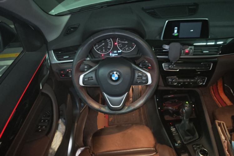 Used BMW X1 2018 xDrive20Li Luxury Edition Steering Wheel