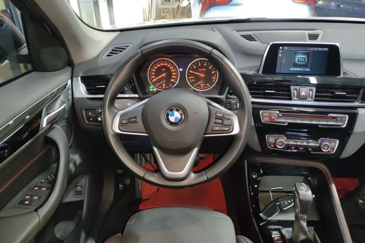 Used BMW X1 2018 xDrive20Li Luxury Edition Steering Wheel