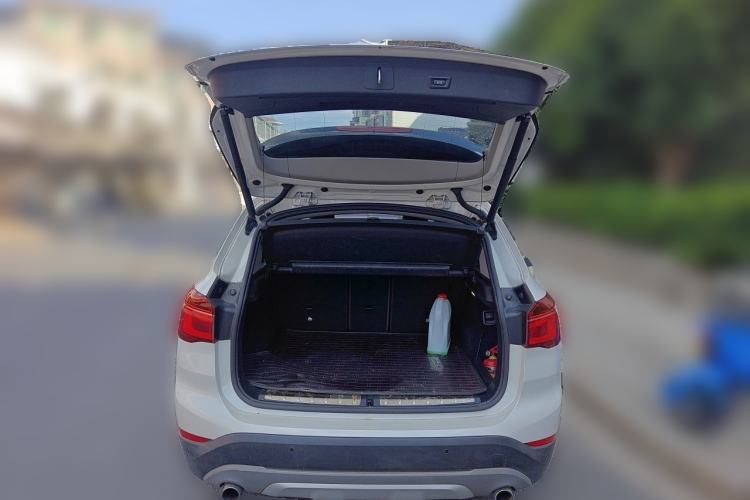 Used BMW X1 2018 xDrive20Li Luxury Edition Trunk