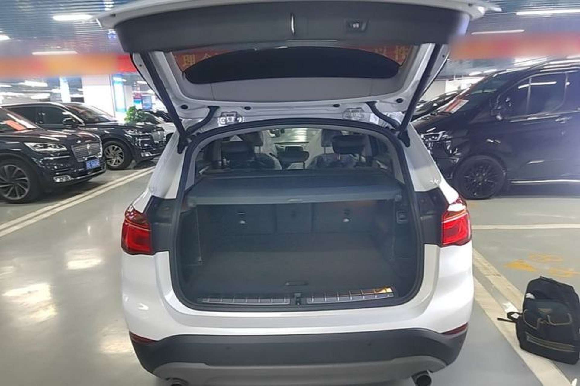 Used BMW X1 2018 sDrive20Li Leading Model Trunk