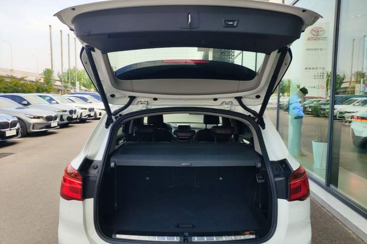 Used BMW X1 2018 sDrive18Li Luxury Model Trunk