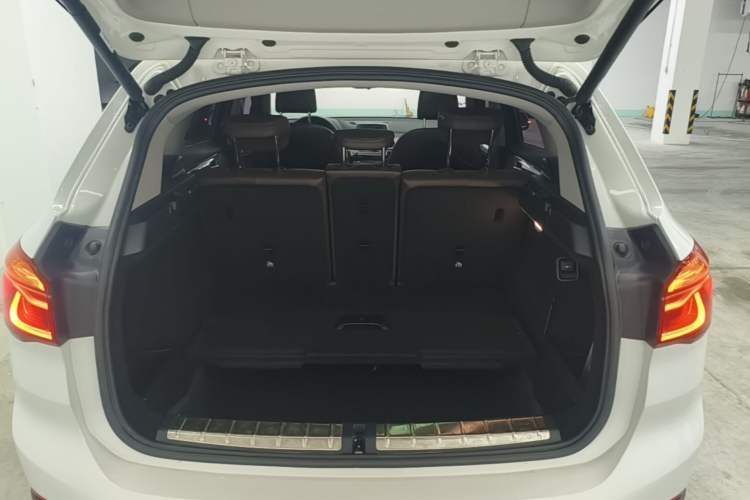 Used BMW X1 2018 sDrive18Li Luxury Model Trunk
