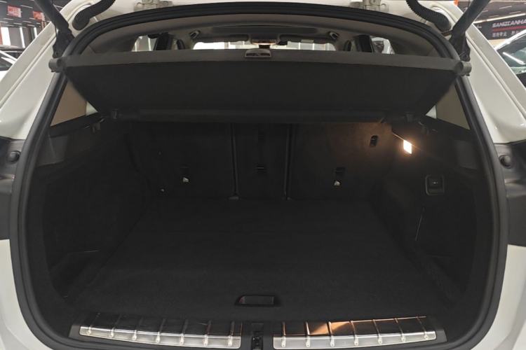 Used BMW X1 2018 xDrive20Li Luxury Edition Trunk