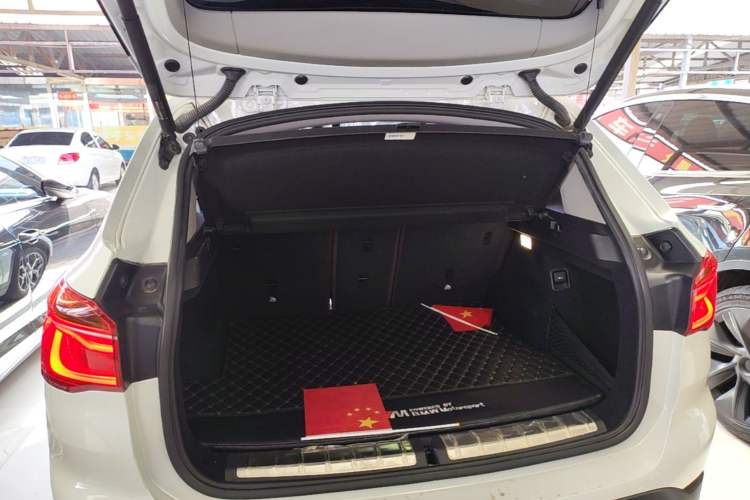 Used BMW X1 2018 xDrive20Li Luxury Edition Trunk