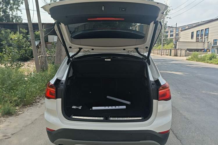 Used BMW X1 2018 sDrive18Li Luxury Model Trunk