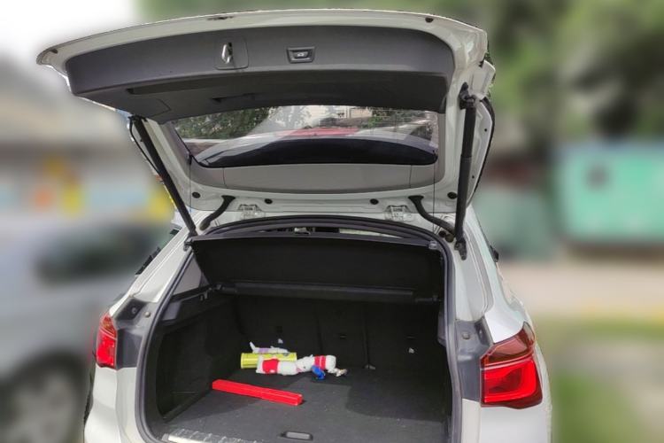 Used BMW X1 2018 sDrive20Li Leading Model Trunk