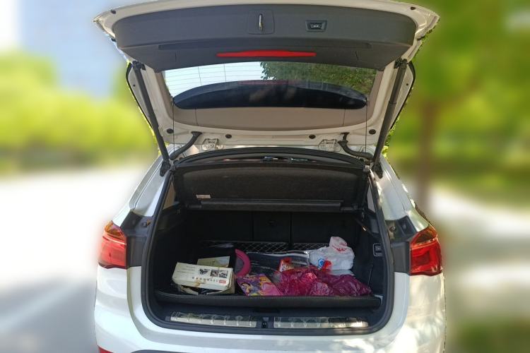 Used BMW X1 2018 sDrive20Li Leading Model Trunk