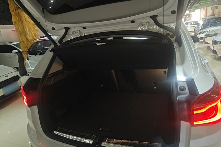 Used BMW X1 2018 sDrive18Li Luxury Model Trunk