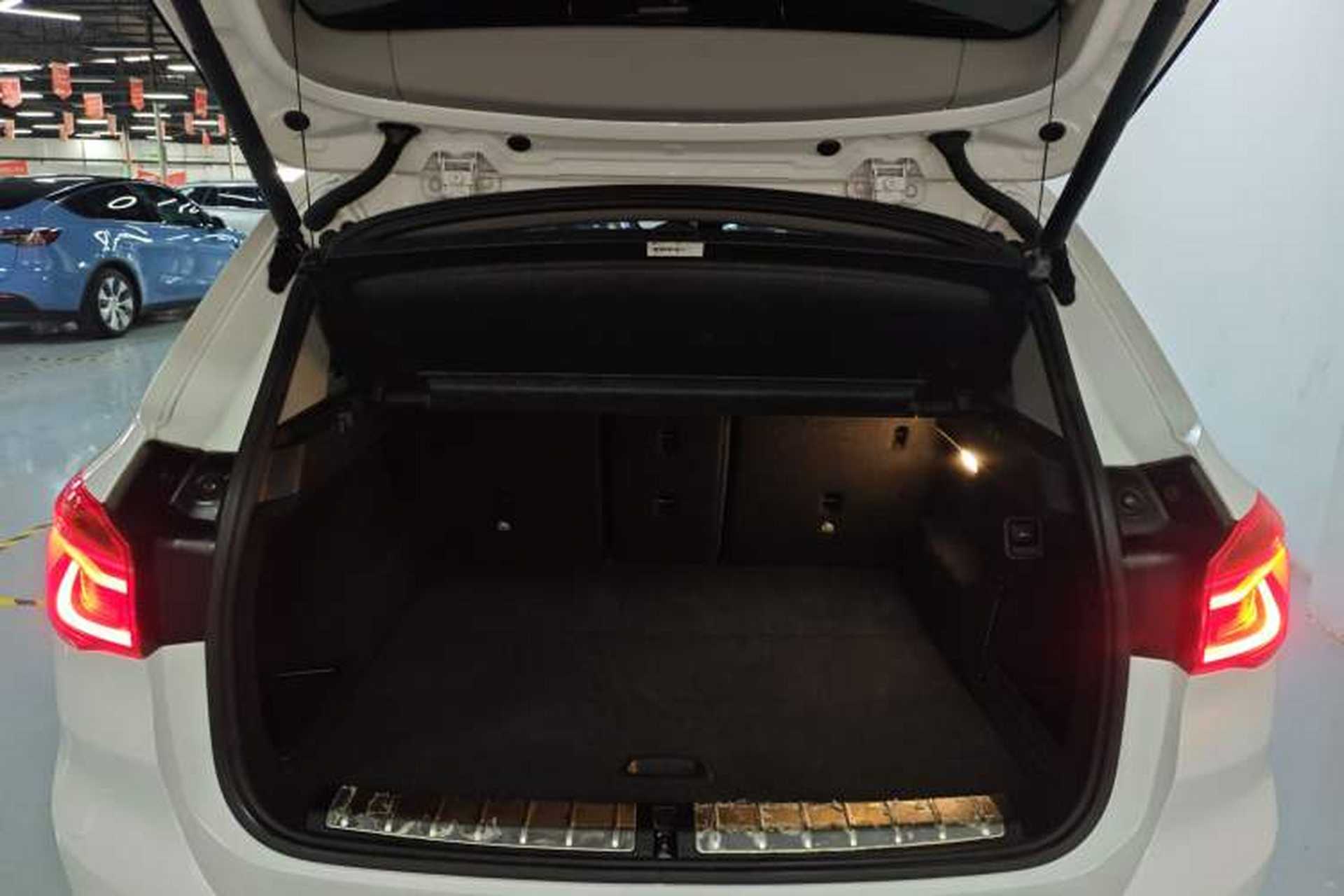 Used BMW X1 2018 sDrive20Li Leading Model Trunk