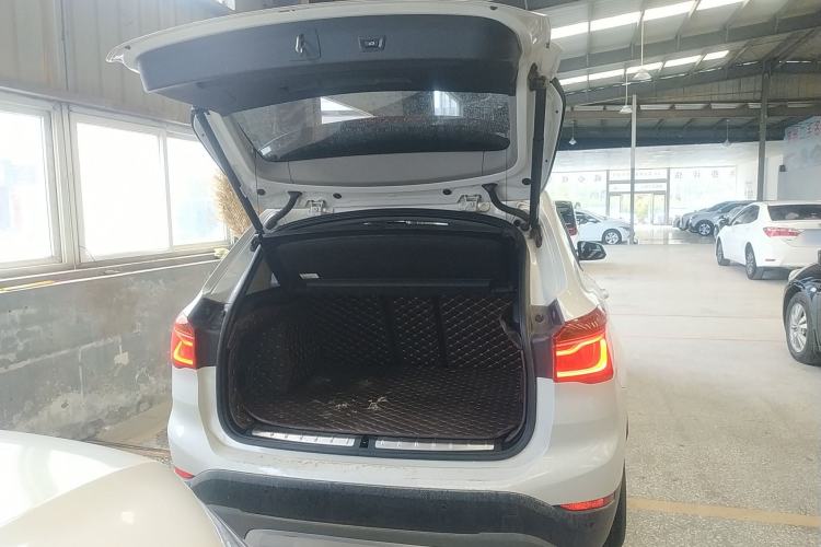 Used BMW X1 2018 sDrive18Li Luxury Model Trunk