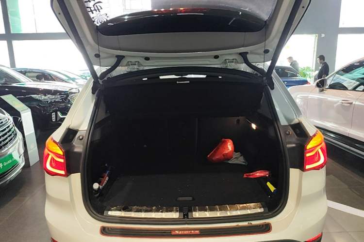 Used BMW X1 2018 sDrive18Li Luxury Model Trunk