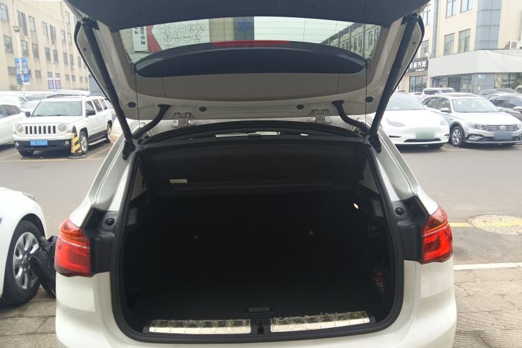 Used BMW X1 2018 sDrive20Li Leading Model Trunk