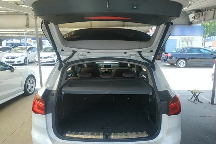 Used BMW X1 2018 xDrive20Li Luxury Edition Trunk