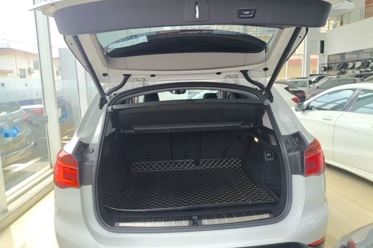 Used BMW X1 2018 sDrive20Li Leading Model Trunk