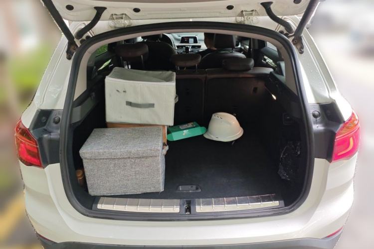 Used BMW X1 2018 xDrive20Li Luxury Edition Trunk