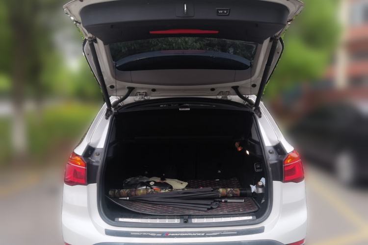 Used BMW X1 2018 sDrive20Li Leading Model Trunk