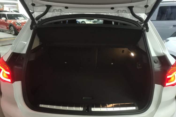 Used BMW X1 2018 sDrive18Li Luxury Model Trunk