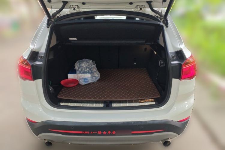 Used BMW X1 2018 sDrive20Li Leading Model Trunk
