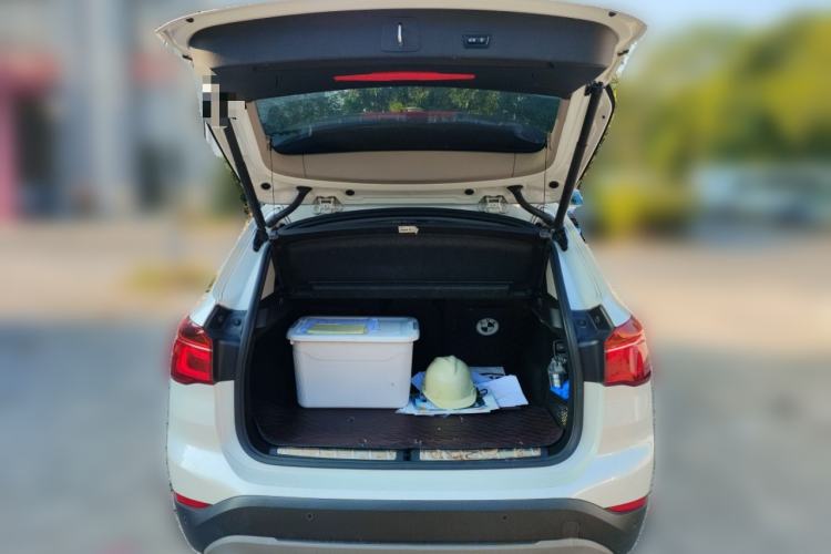 Used BMW X1 2018 sDrive20Li Leading Model Trunk