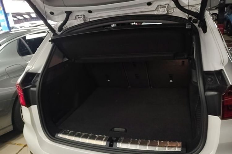 Used BMW X1 2018 xDrive20Li Luxury Edition Trunk