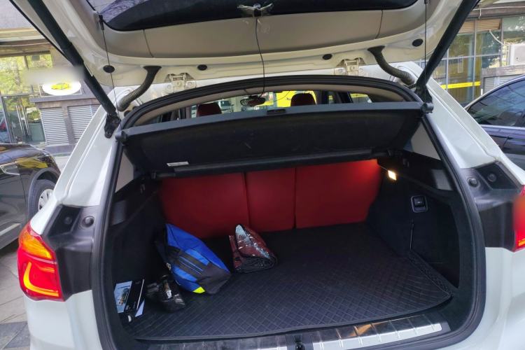 Used BMW X1 2018 sDrive20Li Leading Model Trunk