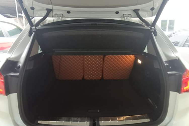 Used BMW X1 2018 xDrive20Li Luxury Edition Trunk
