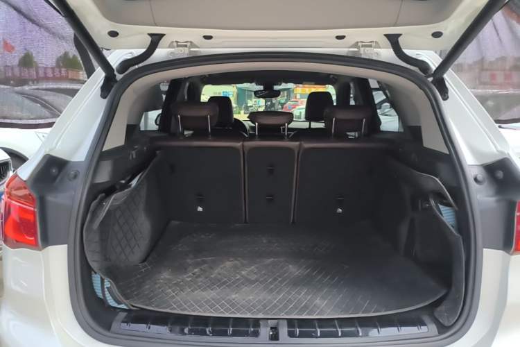 Used BMW X1 2018 xDrive20Li Luxury Edition Trunk