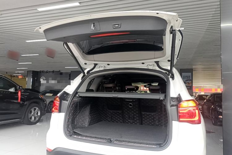 Used BMW X1 2018 xDrive20Li Luxury Edition Trunk