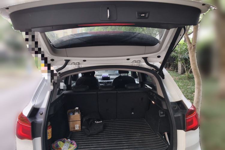 Used BMW X1 2018 sDrive20Li Leading Model Trunk