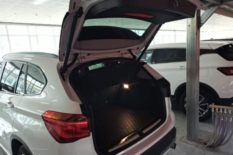 Used BMW X1 2018 xDrive20Li Luxury Model Trunk