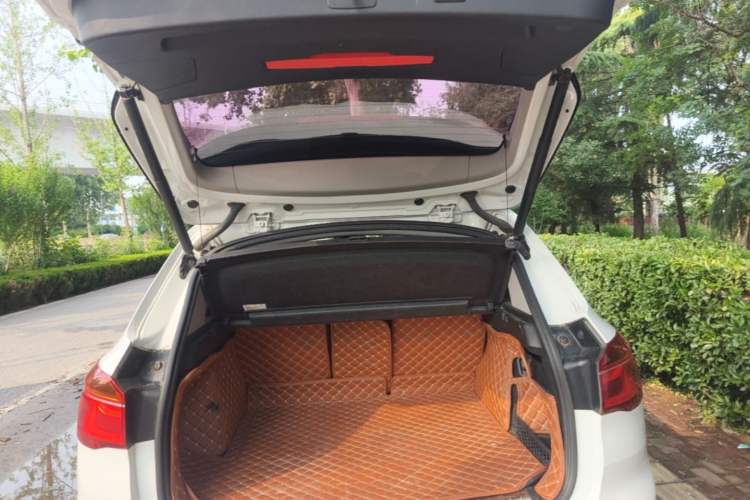 Used BMW X1 2018 xDrive20Li Luxury Edition Trunk