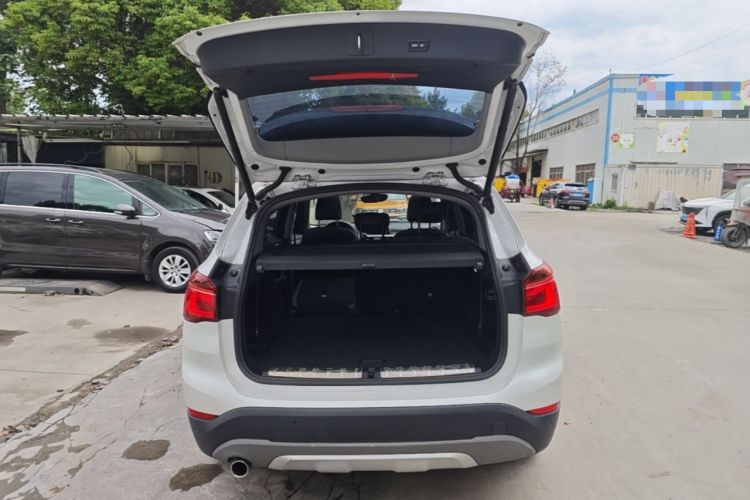 Used BMW X1 2018 sDrive18Li Luxury Model Trunk